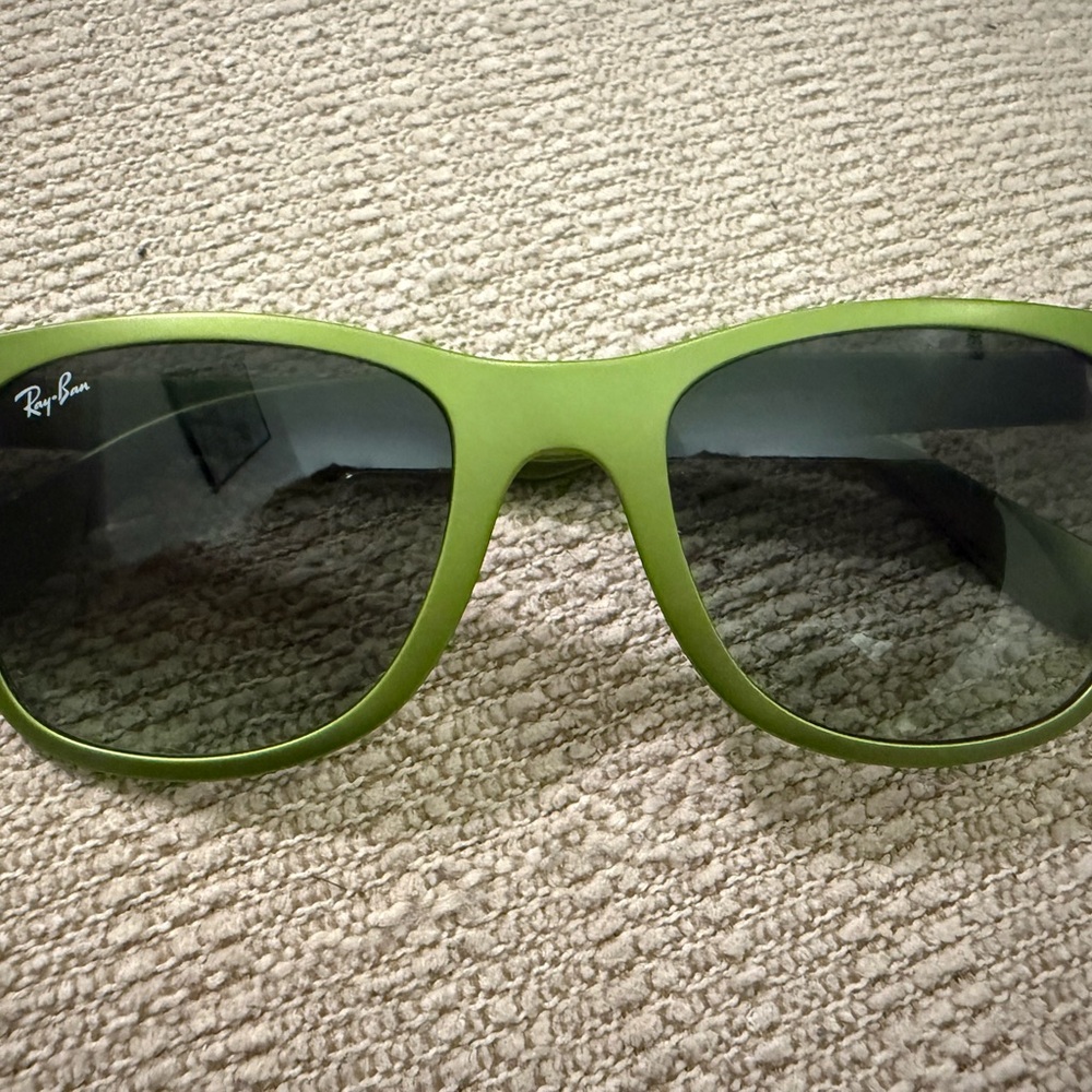 Ray-Ban Green Sunglasses